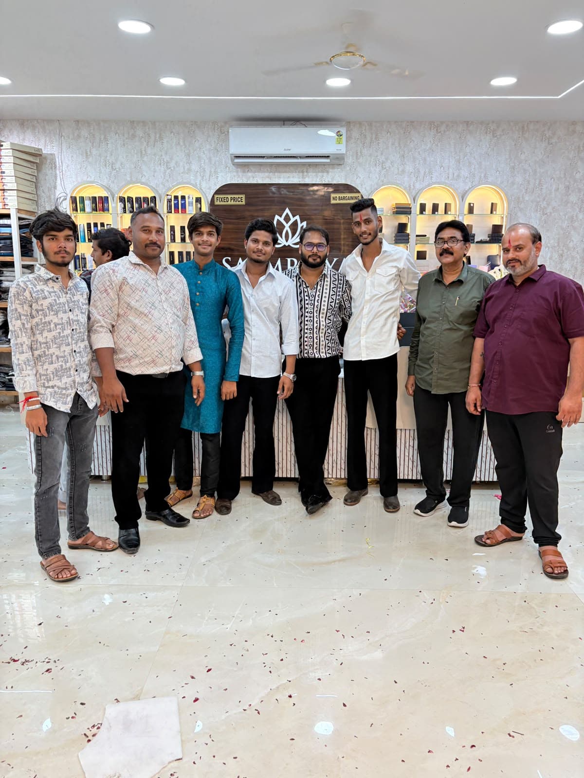 The Saamrajya team in the store
